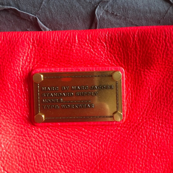 Marc by Marc Jacobs Wild Raspberry crossover bag - Picture 2 of 6